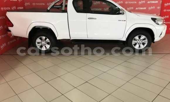 Buy Used Toyota Hilux White Car in Maseru in Maseru Buy Used Toyota Hilux White Car in Maseru in Maseru