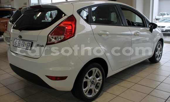 Sayi Na hannu Ford Fiesta White Mota in Mokhotlong a Berea Sayi Na hannu Ford Fiesta White Mota in Mokhotlong a Berea