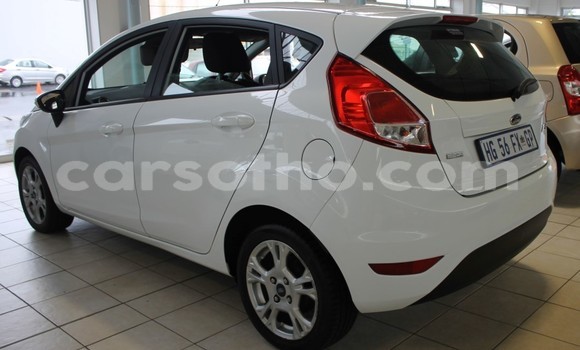 Sayi Na hannu Ford Fiesta White Mota in Mokhotlong a Berea Sayi Na hannu Ford Fiesta White Mota in Mokhotlong a Berea