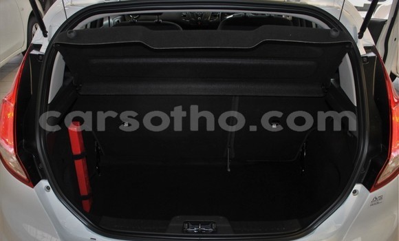 Sayi Na hannu Ford Fiesta White Mota in Mokhotlong a Berea Sayi Na hannu Ford Fiesta White Mota in Mokhotlong a Berea