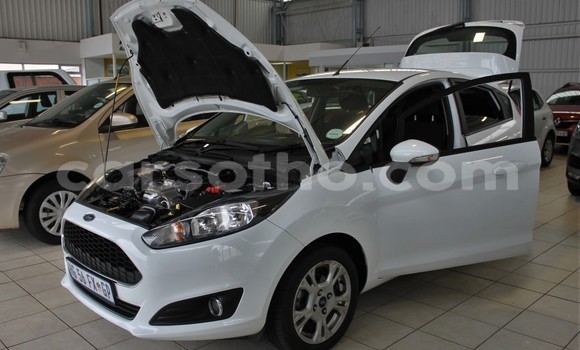 Sayi Na hannu Ford Fiesta White Mota in Mokhotlong a Berea Sayi Na hannu Ford Fiesta White Mota in Mokhotlong a Berea