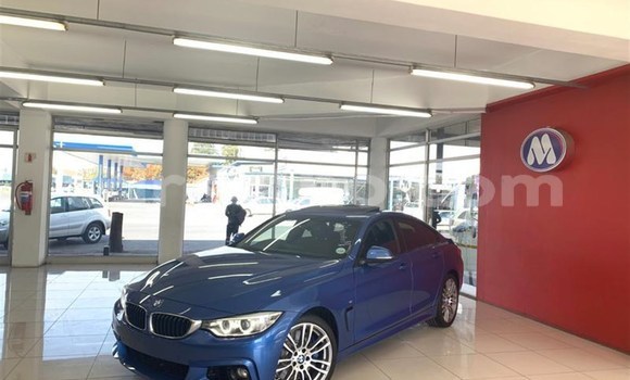 Sayi Na hannu BMW 315 Blue Mota in Import - Dubai a Maseru Sayi Na hannu BMW 315 Blue Mota in Import - Dubai a Maseru