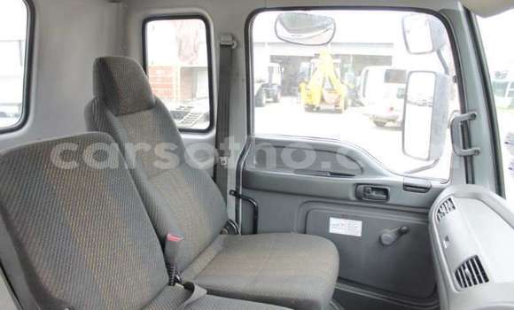 Sayi Na hannu Isuzu FTR 850 White Babbar mota in Import - Dubai a Maseru Sayi Na hannu Isuzu FTR 850 White Babbar mota in Import - Dubai a Maseru