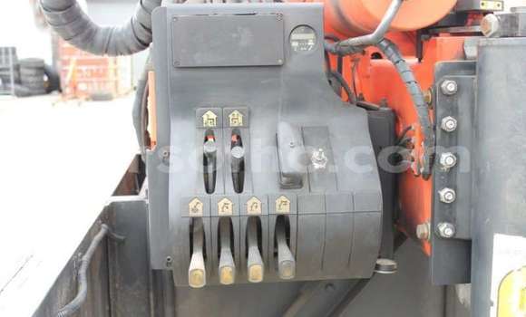 Sayi Na hannu Isuzu FTR 850 White Babbar mota in Import - Dubai a Maseru Sayi Na hannu Isuzu FTR 850 White Babbar mota in Import - Dubai a Maseru