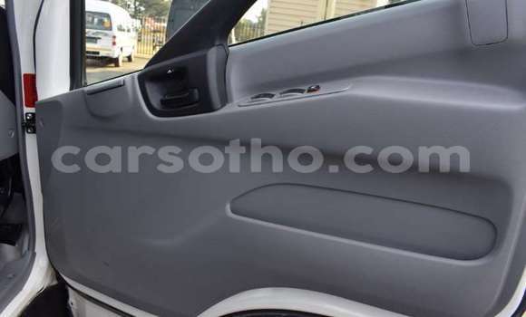 Sayi Na hannu Hino 300 Series White Babbar mota in Import - Dubai a Maseru Sayi Na hannu Hino 300 Series White Babbar mota in Import - Dubai a Maseru