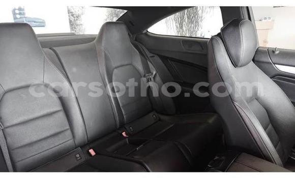 Acheter Occasion Voiture Mercedes-Benz C–Class Gris à Maputsoa, Leribe Acheter Occasion Voiture Mercedes-Benz C–Class Gris à Maputsoa, Leribe