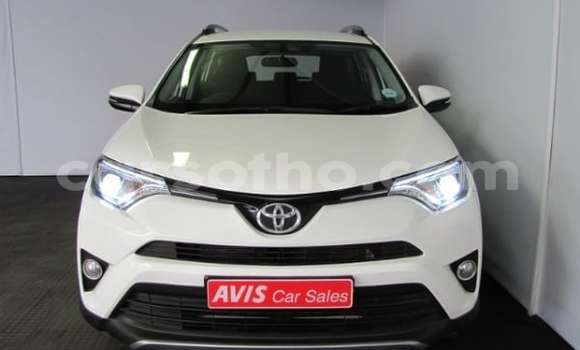 Acheter Occasion Voiture Toyota RAV4 Blanc à Maputsoe, Leribe Acheter Occasion Voiture Toyota RAV4 Blanc à Maputsoe, Leribe