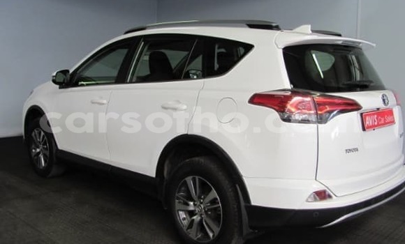 Acheter Occasion Voiture Toyota RAV4 Blanc à Maputsoe, Leribe Acheter Occasion Voiture Toyota RAV4 Blanc à Maputsoe, Leribe
