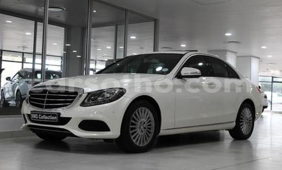 Acheter Occasion Voiture Mercedes-Benz C–Class Blanc à Thaba–Tseka, Mafeteng Acheter Occasion Voiture Mercedes-Benz C–Class Blanc à Thaba–Tseka, Mafeteng
