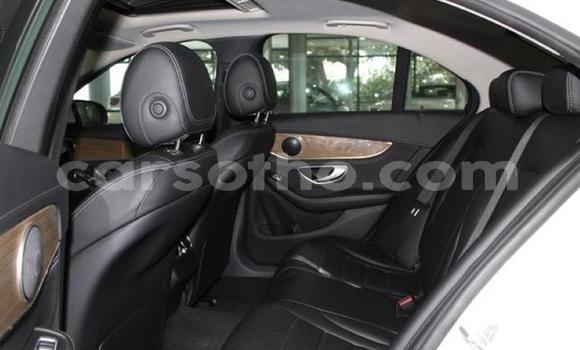 Acheter Occasion Voiture Mercedes-Benz C–Class Blanc à Thaba–Tseka, Mafeteng Acheter Occasion Voiture Mercedes-Benz C–Class Blanc à Thaba–Tseka, Mafeteng