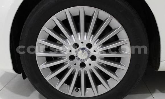 Acheter Occasion Voiture Mercedes-Benz C–Class Blanc à Thaba–Tseka, Mafeteng Acheter Occasion Voiture Mercedes-Benz C–Class Blanc à Thaba–Tseka, Mafeteng