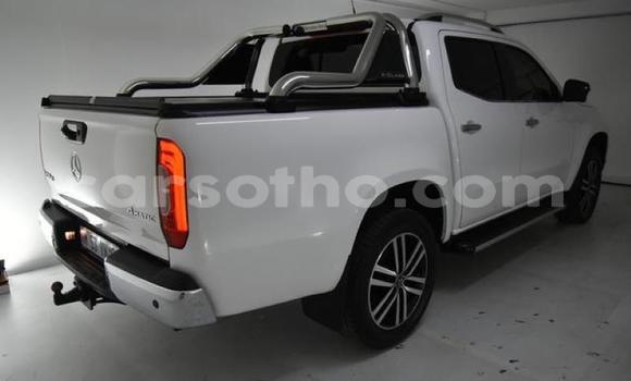 Buy Used Mercedes-Benz X-klasse Concept White Car in Roma in Maseru Buy Used Mercedes-Benz X-klasse Concept White Car in Roma in Maseru
