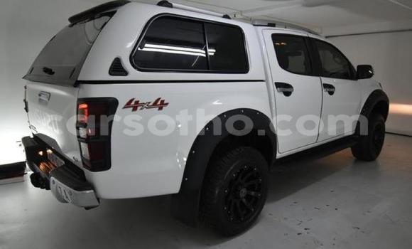 Sayi Na hannu Isuzu KB White Mota in Hlotse a Leribe Sayi Na hannu Isuzu KB White Mota in Hlotse a Leribe