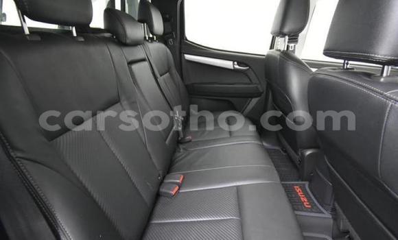 Sayi Na hannu Isuzu KB White Mota in Hlotse a Leribe Sayi Na hannu Isuzu KB White Mota in Hlotse a Leribe