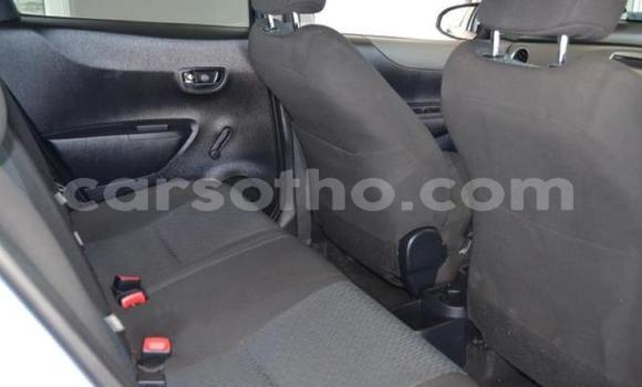 Sayi Na hannu Toyota Yaris Blue Mota in Hlotse a Leribe Sayi Na hannu Toyota Yaris Blue Mota in Hlotse a Leribe