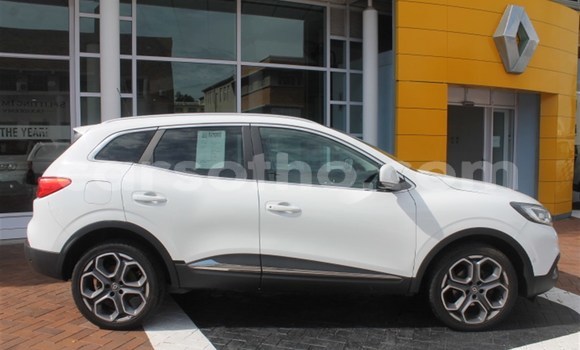 Buy Used Renault Kadjar White Car in Mohale's Hoek in Mohale's Hoek Buy Used Renault Kadjar White Car in Mohale's Hoek in Mohale's Hoek