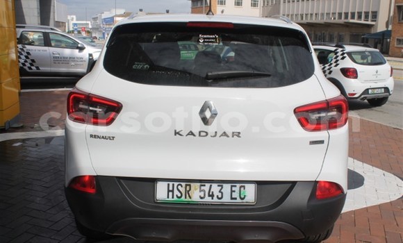 Buy Used Renault Kadjar White Car in Mohale's Hoek in Mohale's Hoek Buy Used Renault Kadjar White Car in Mohale's Hoek in Mohale's Hoek