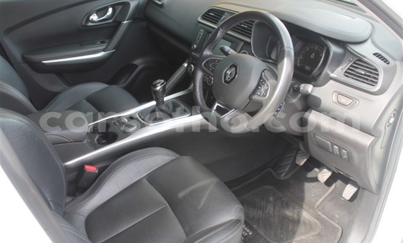 Buy Used Renault Kadjar White Car in Mohale's Hoek in Mohale's Hoek Buy Used Renault Kadjar White Car in Mohale's Hoek in Mohale's Hoek
