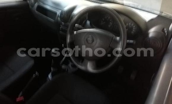 Sayi Na hannu Nissan NP 300 White Mota in Thaba–Tseka a Mafeteng Sayi Na hannu Nissan NP 300 White Mota in Thaba–Tseka a Mafeteng