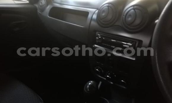 Sayi Na hannu Nissan NP 300 White Mota in Thaba–Tseka a Mafeteng Sayi Na hannu Nissan NP 300 White Mota in Thaba–Tseka a Mafeteng