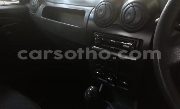 Sayi Na hannu Nissan NP 300 White Mota in Thaba–Tseka a Mafeteng Sayi Na hannu Nissan NP 300 White Mota in Thaba–Tseka a Mafeteng