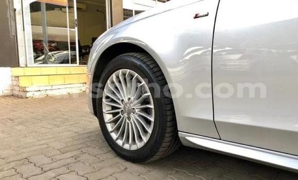 Sayi Na hannu Audi A4 Silver Mota in Maputsoe a Leribe Sayi Na hannu Audi A4 Silver Mota in Maputsoe a Leribe
