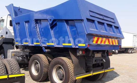 Acheter Occasion Utilitaire Mercedes‒Benz Tipper Autre à Mohale's Hoek, Mohale's Hoek Acheter Occasion Utilitaire Mercedes‒Benz Tipper Autre à Mohale's Hoek, Mohale's Hoek