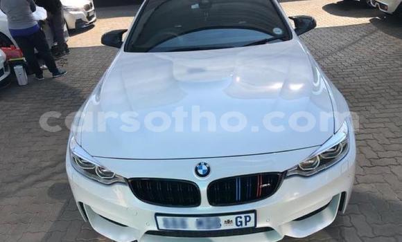 Sayi Na hannu BMW M4 White Mota in Maputsoe a Leribe Sayi Na hannu BMW M4 White Mota in Maputsoe a Leribe