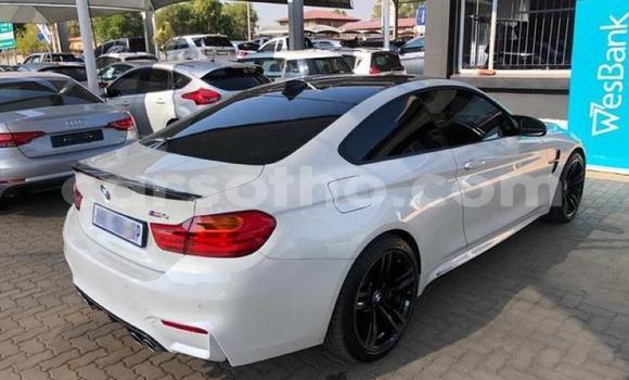 Sayi Na hannu BMW M4 White Mota in Maputsoe a Leribe Sayi Na hannu BMW M4 White Mota in Maputsoe a Leribe