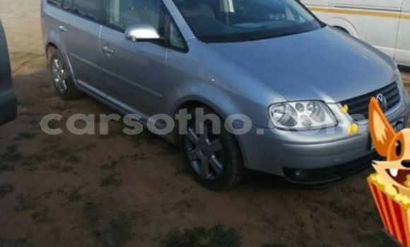 Buy Used Volkswagen Touran Silver Car in Maseru in Maseru Buy Used Volkswagen Touran Silver Car in Maseru in Maseru