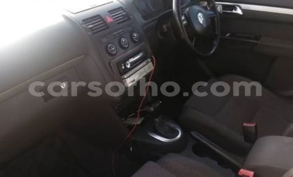 Buy Used Volkswagen Touran Silver Car in Maseru in Maseru Buy Used Volkswagen Touran Silver Car in Maseru in Maseru
