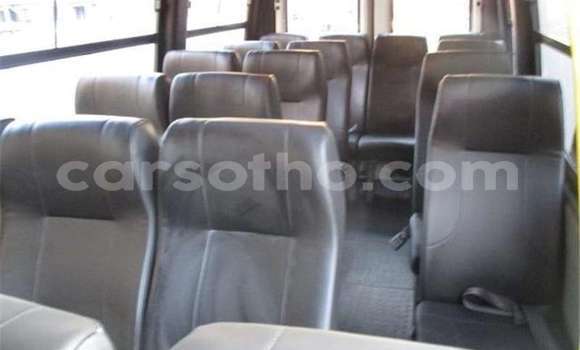 Sayi Na hannu IVECO Massif White Mota in Maseru a Maseru Sayi Na hannu IVECO Massif White Mota in Maseru a Maseru