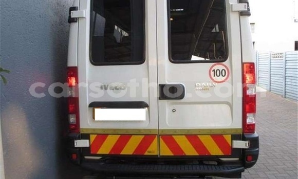 Sayi Na hannu IVECO Massif White Mota in Maseru a Maseru Sayi Na hannu IVECO Massif White Mota in Maseru a Maseru