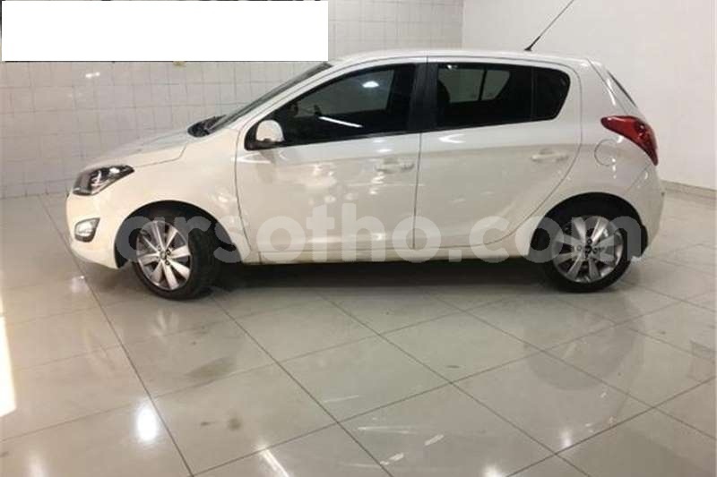 Big with watermark hyundai i20 1 4 glide 2014 id 62837596 type main