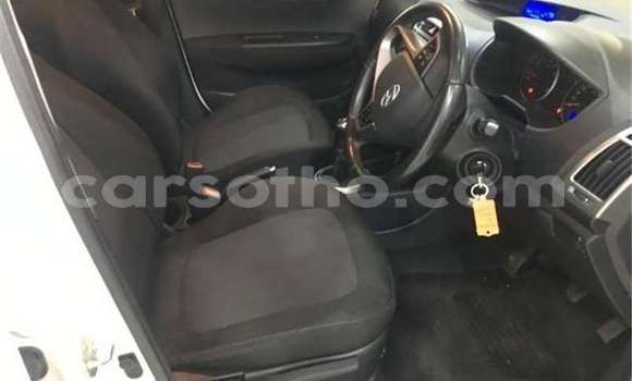 اشتري مستعمل Kia Cerato White سيارة في Maseru في Maseru اشتري مستعمل Kia Cerato White سيارة في Maseru في Maseru