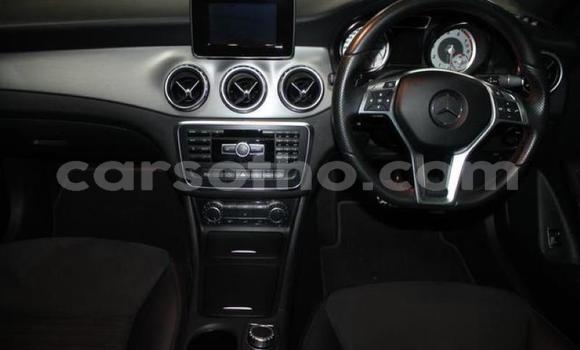 Acheter Occasion Voiture Mercedes-Benz GLA-klasse AMG Bleu à Import - Dubai, Maseru Acheter Occasion Voiture Mercedes-Benz GLA-klasse AMG Bleu à Import - Dubai, Maseru