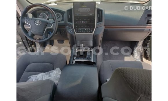 Sayi Imported Toyota Land Cruiser Black Mota in Import - Dubai a Maseru Sayi Imported Toyota Land Cruiser Black Mota in Import - Dubai a Maseru