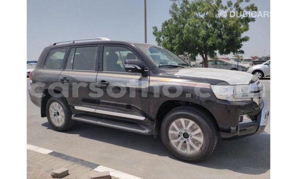 Sayi Imported Toyota Land Cruiser Black Mota in Import - Dubai a Maseru Sayi Imported Toyota Land Cruiser Black Mota in Import - Dubai a Maseru