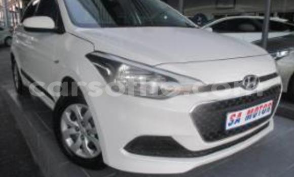 Sayi Na hannu Hyundai i20 White Mota in Hlotse a Leribe Sayi Na hannu Hyundai i20 White Mota in Hlotse a Leribe