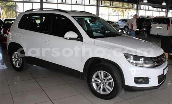 Sayi Na hannu Volkswagen Tiguan White Mota in Maseru a Maseru Sayi Na hannu Volkswagen Tiguan White Mota in Maseru a Maseru