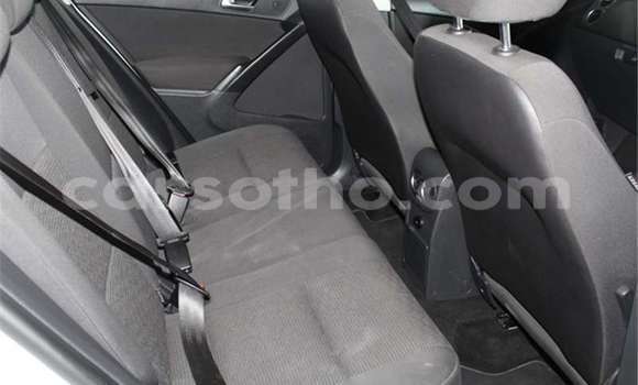 Sayi Na hannu Volkswagen Tiguan White Mota in Maseru a Maseru Sayi Na hannu Volkswagen Tiguan White Mota in Maseru a Maseru