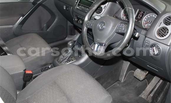 Sayi Na hannu Volkswagen Tiguan White Mota in Maseru a Maseru Sayi Na hannu Volkswagen Tiguan White Mota in Maseru a Maseru