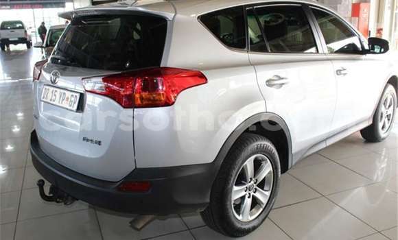 Sayi Na hannu Toyota RAV4 Silver Mota in Maseru a Maseru Sayi Na hannu Toyota RAV4 Silver Mota in Maseru a Maseru