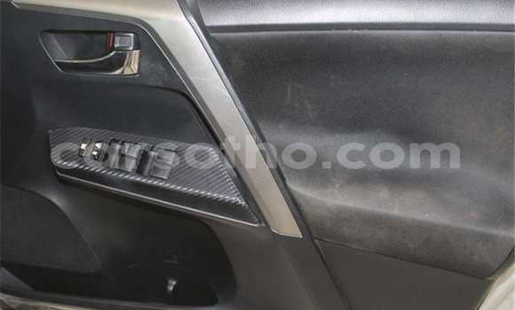 Sayi Na hannu Toyota RAV4 Silver Mota in Maseru a Maseru Sayi Na hannu Toyota RAV4 Silver Mota in Maseru a Maseru