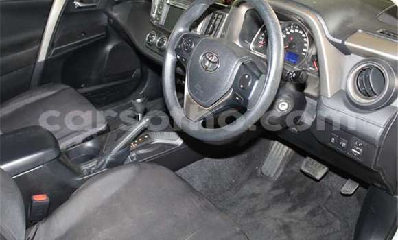 Sayi Na hannu Toyota RAV4 Silver Mota in Maseru a Maseru Sayi Na hannu Toyota RAV4 Silver Mota in Maseru a Maseru