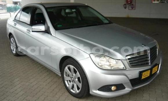 Acheter Occasion Voiture Mercedes-Benz C–Class Gris à Maputsoa, Leribe Acheter Occasion Voiture Mercedes-Benz C–Class Gris à Maputsoa, Leribe