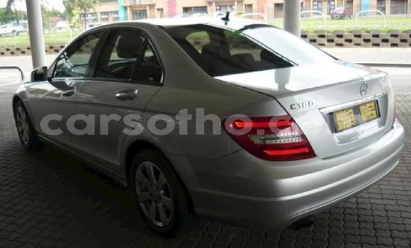 Acheter Occasion Voiture Mercedes-Benz C–Class Gris à Maputsoa, Leribe Acheter Occasion Voiture Mercedes-Benz C–Class Gris à Maputsoa, Leribe