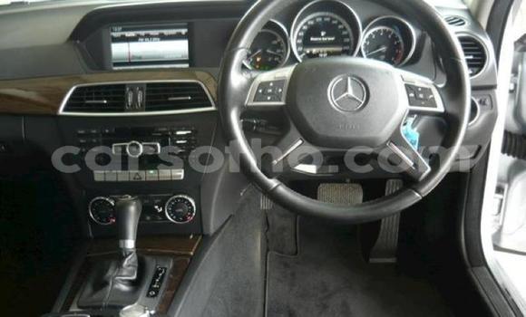 Acheter Occasion Voiture Mercedes-Benz C–Class Gris à Maputsoa, Leribe Acheter Occasion Voiture Mercedes-Benz C–Class Gris à Maputsoa, Leribe
