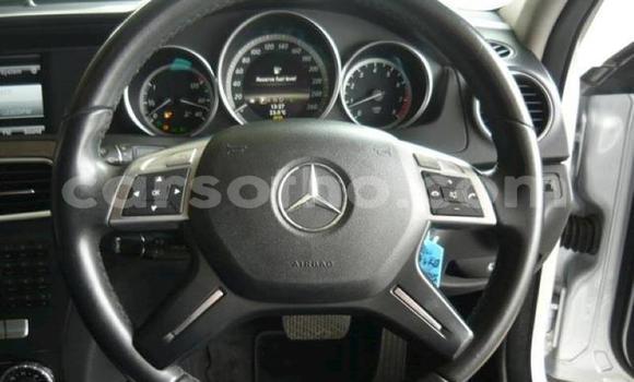 Acheter Occasion Voiture Mercedes-Benz C–Class Gris à Maputsoa, Leribe Acheter Occasion Voiture Mercedes-Benz C–Class Gris à Maputsoa, Leribe