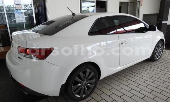 Acheter Occasion Voiture Kia Cerato Blanc à Maputsoe, Leribe Acheter Occasion Voiture Kia Cerato Blanc à Maputsoe, Leribe